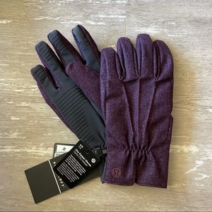 S/M Lululemon City Keeper Maroon Fleece Lined Gloves